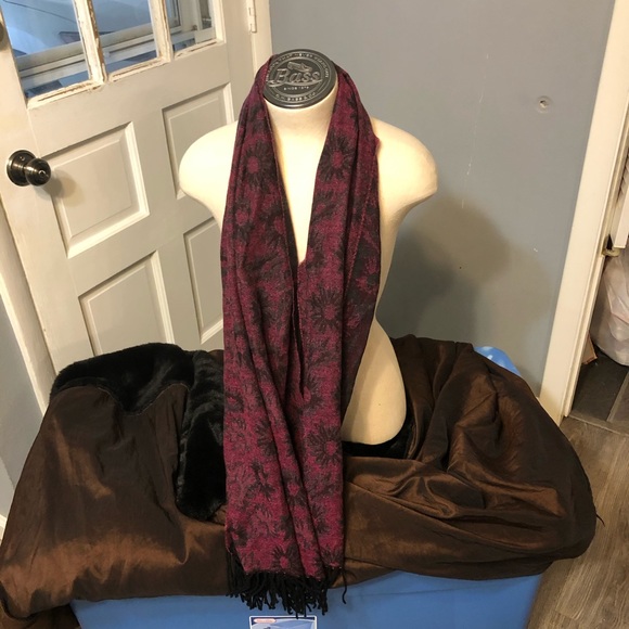 Gorgeous New Scarf - Picture 6 of 8